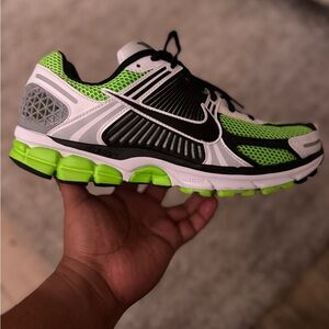 Nike Zoom Vomero 5 SE SP Athletic Lace Up Mens Size 11 CI1694-300 Green